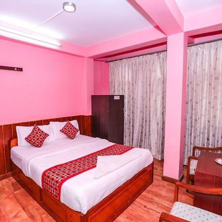 Hotel Plumeria Inn Katmandu Eksteriør billede